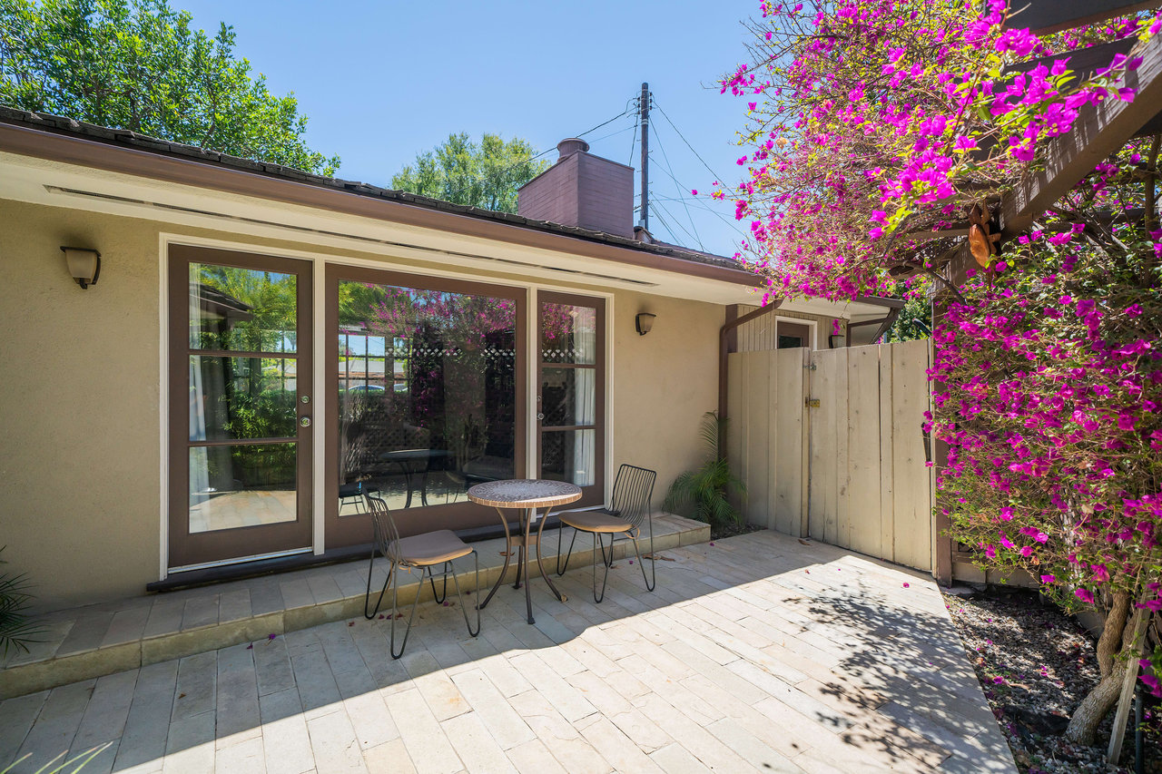 Sprawling Updated Cali Ranch in Toluca Lake w/ Resort Like Backyard