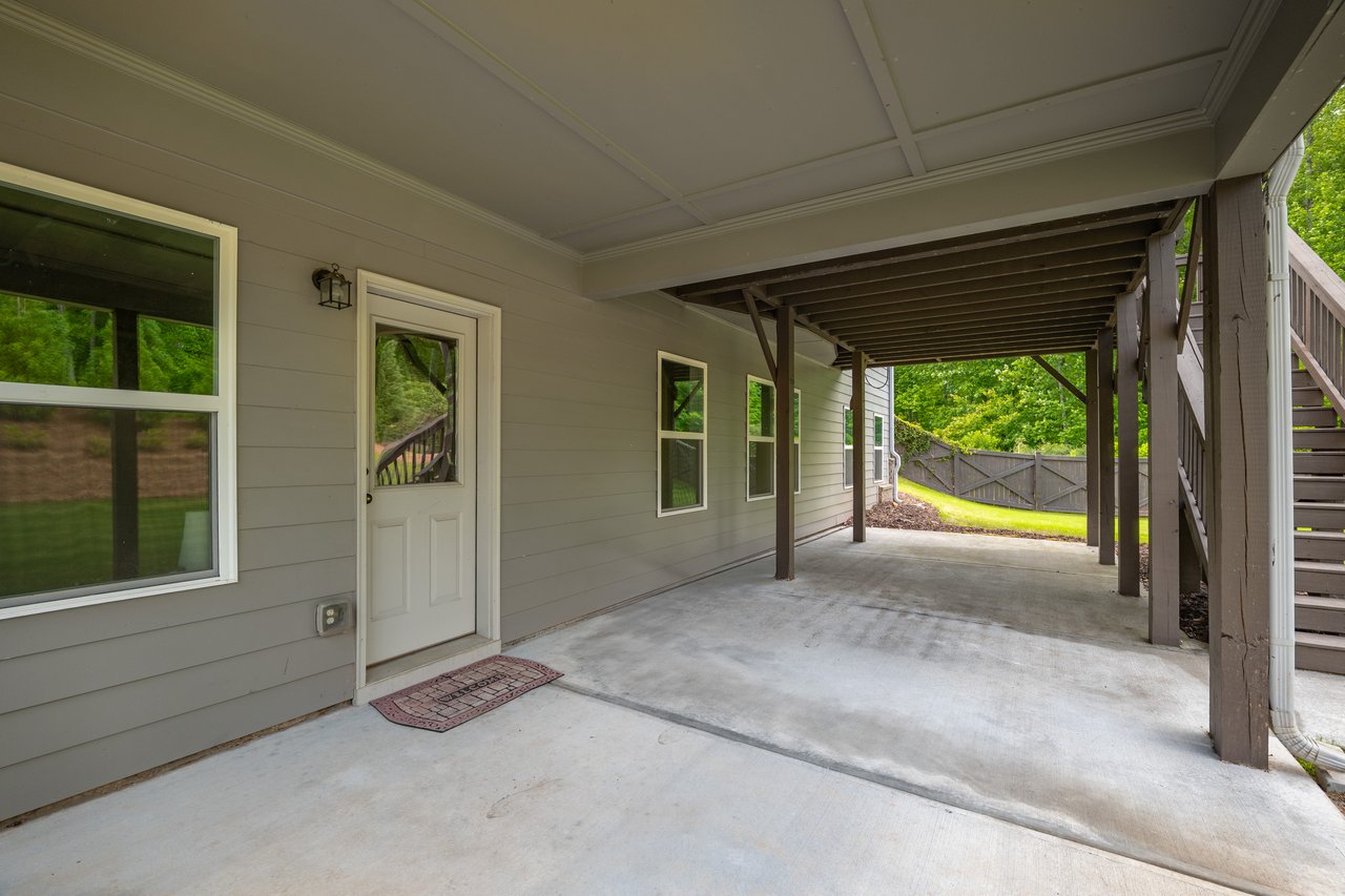 3825 Valleyway Road