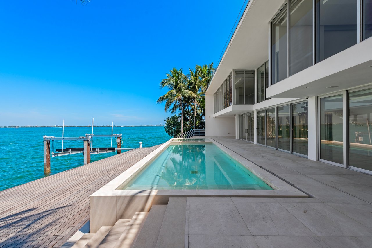 Mansion on N Venetian Way