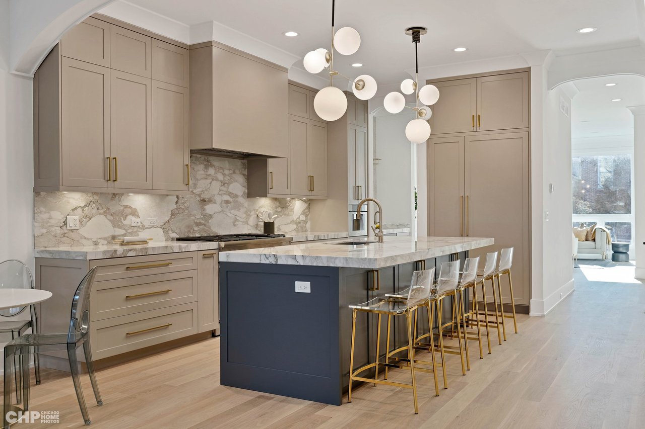 Coming Soon - 3452 N Bell, Roscoe Village
