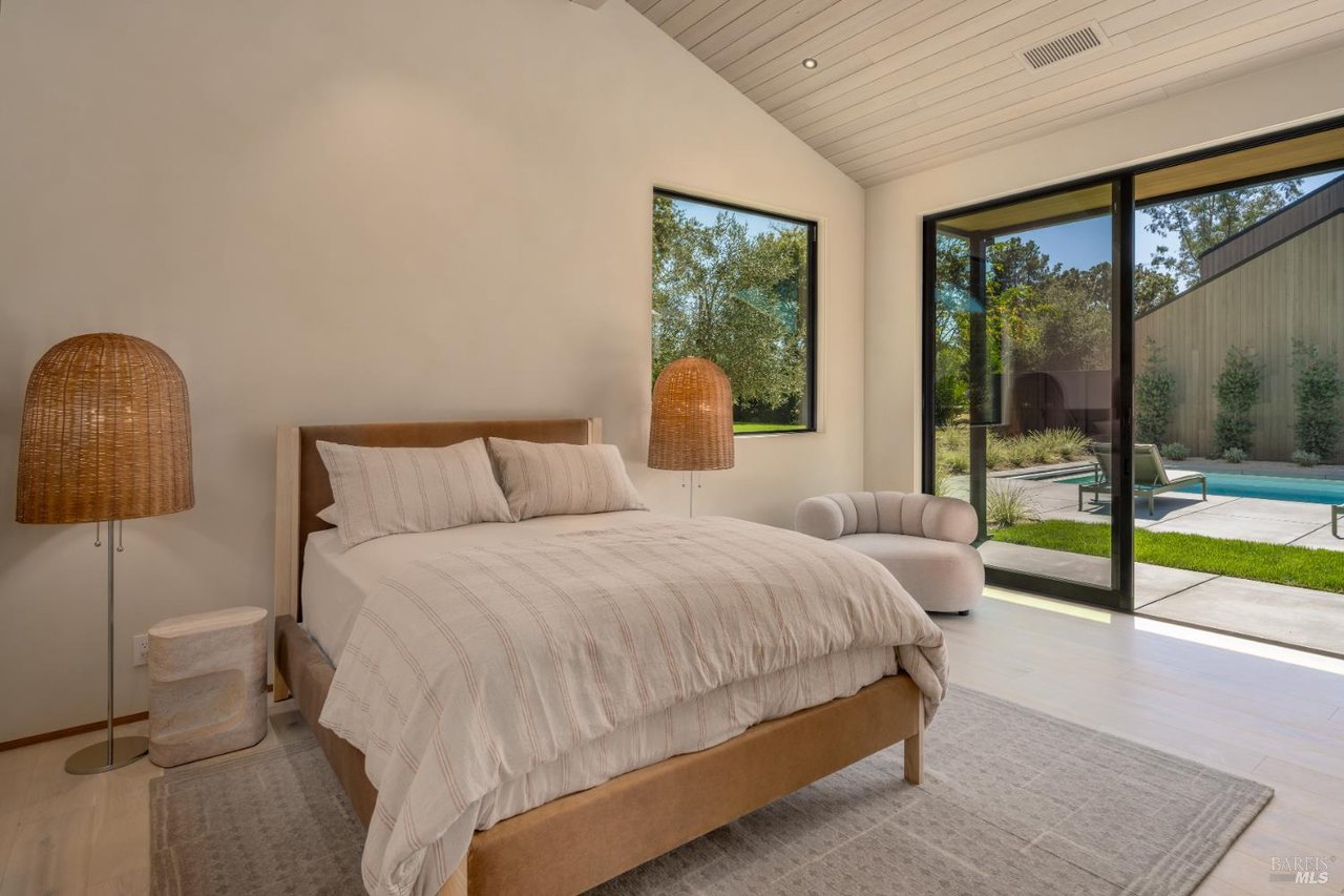 1438 Ridge Valley Road