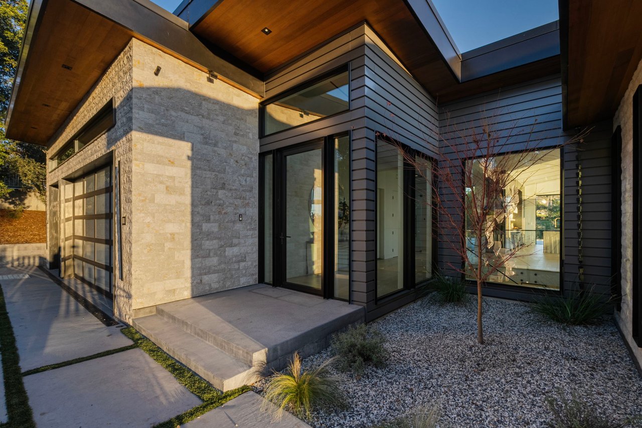 105 Canyon Drive