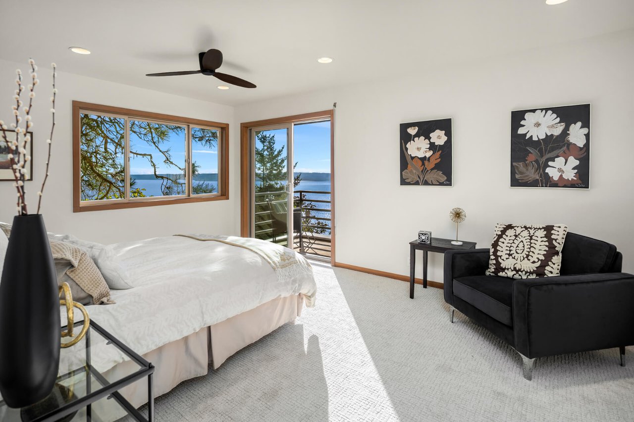 10245 Marine View Drive SW