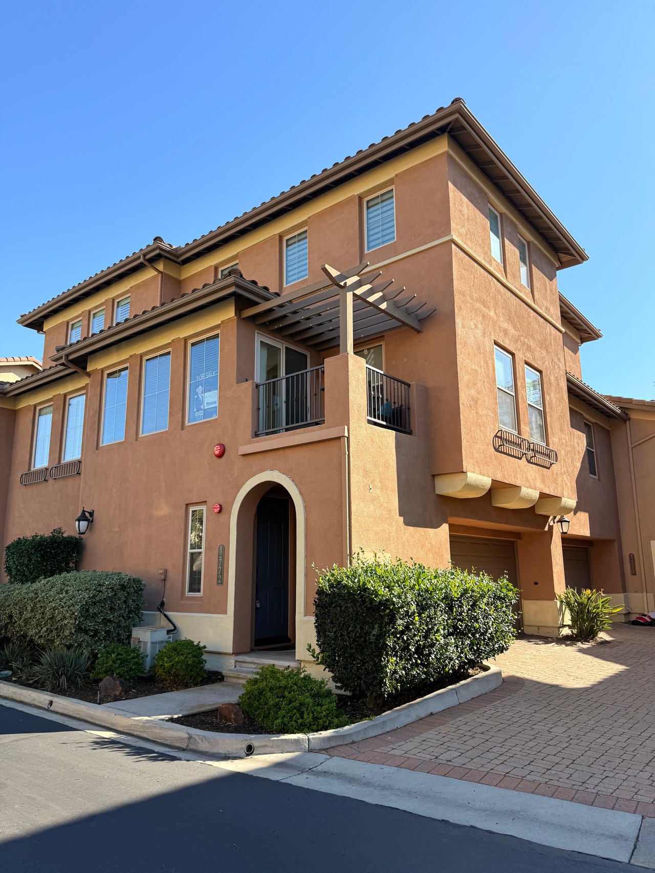 Escala at Mission Valley: 8 Active, 2 Pending