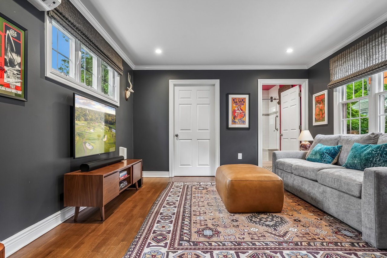 11 Kendal Avenue
