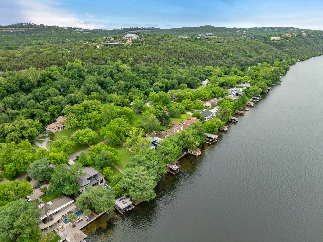 3200 Rivercrest Drive