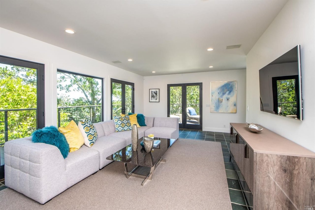 731 Fawn Dr