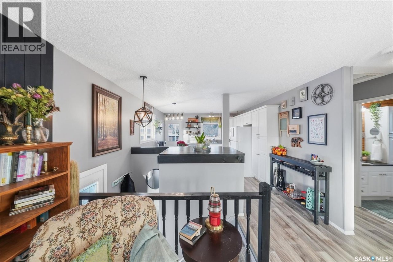 42 MacDowall CRESCENT