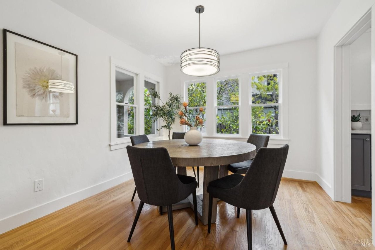 27 Rutherford Ave
