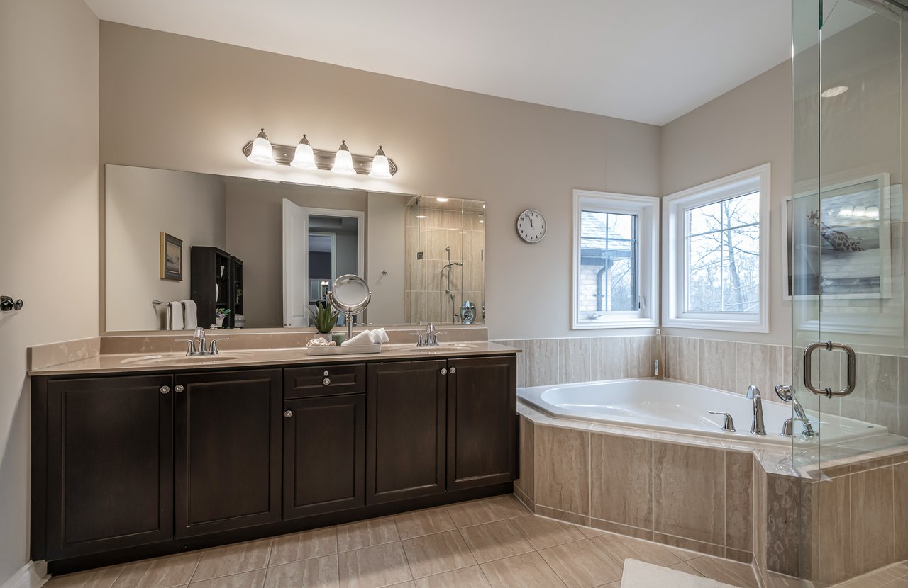 559 Valley Vista Dr