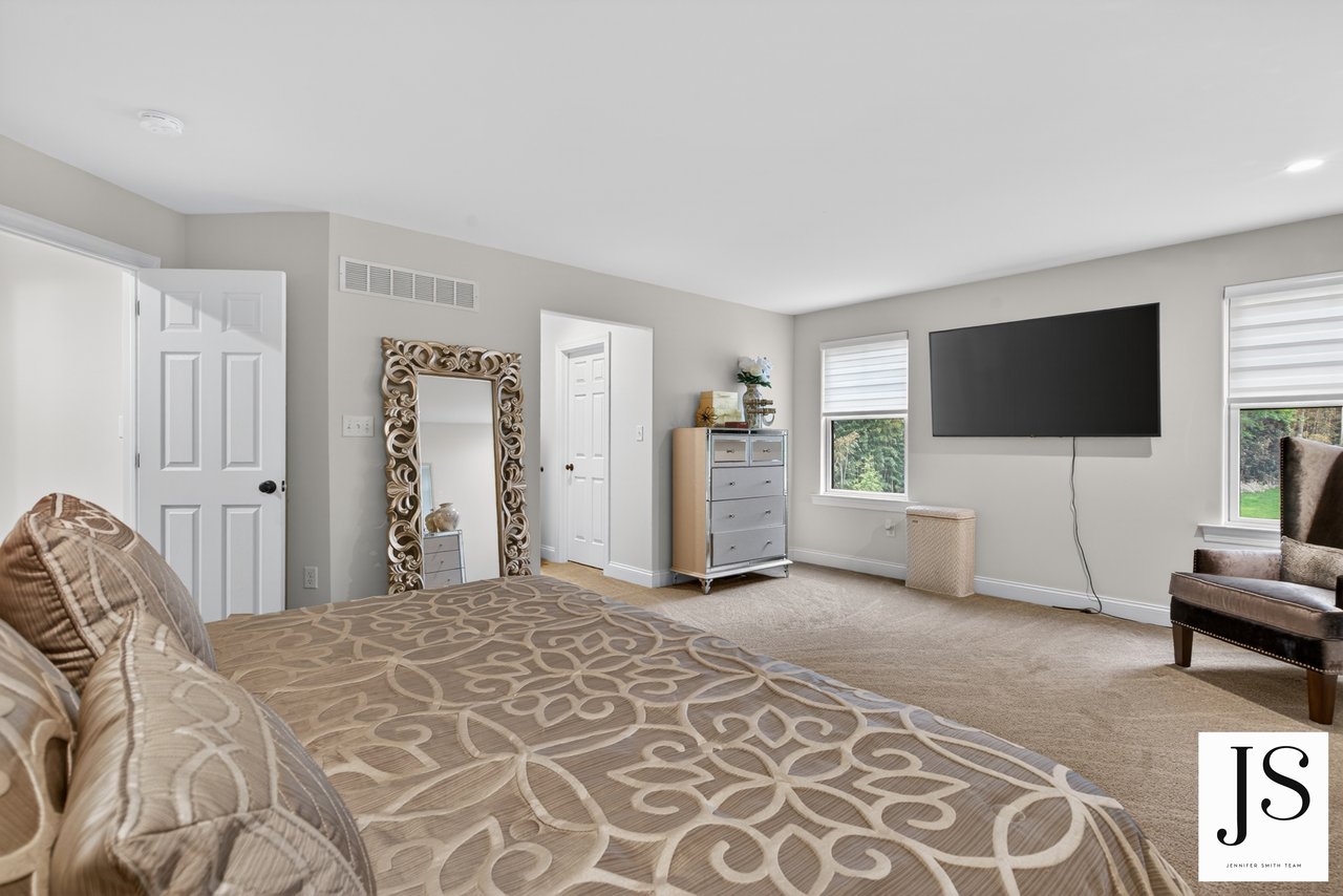 7 Overfield Ln, Glen Mills, PA 19342