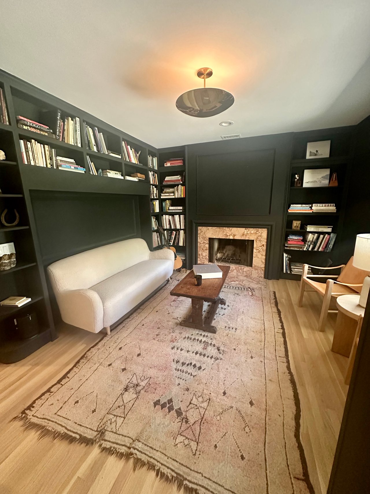 2610 Mandeville Canyon Rd