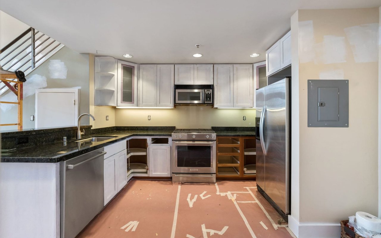 588 South Van Ness Ave, #1