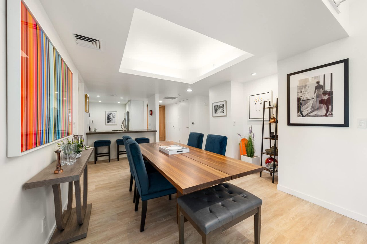 The Dorchester #501, Wilshire Corridor
