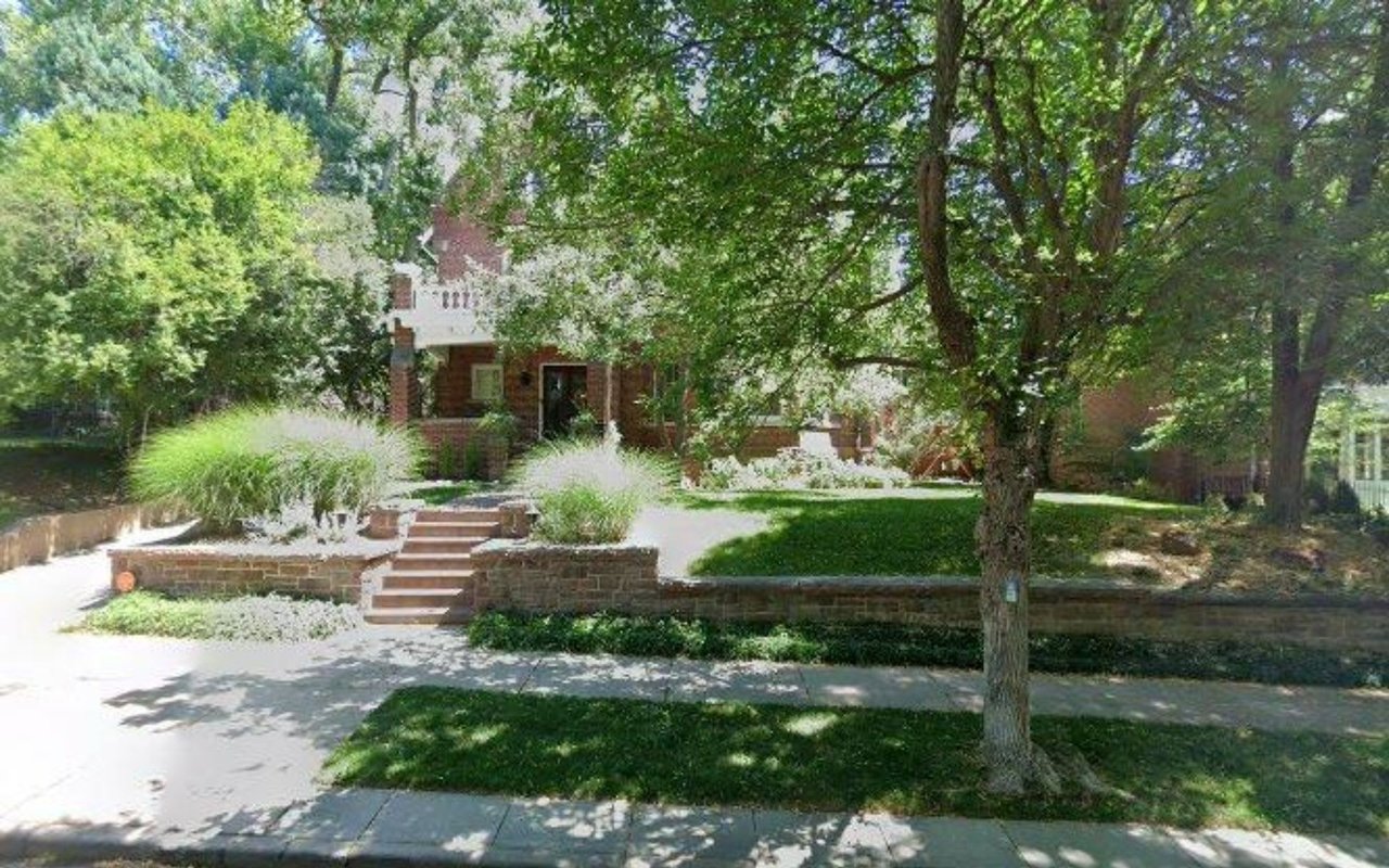 840 Vine St