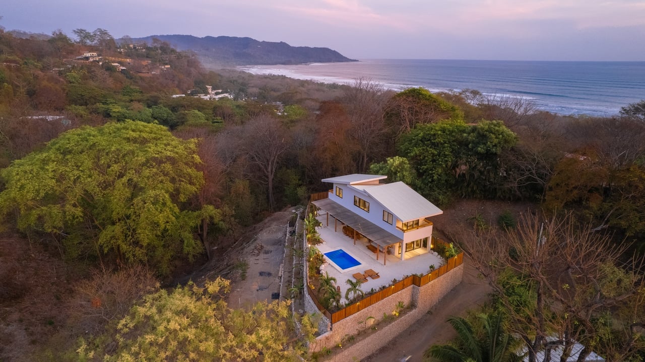 Modern Sunset View Villa, Santa Teresa, Puntarenas