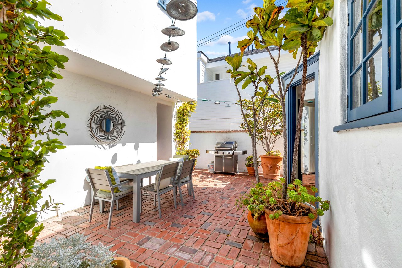 330 Amethyst Avenue