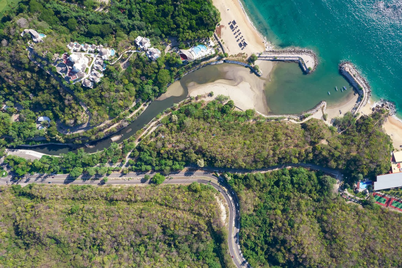 Land, The Cove Beach Lots