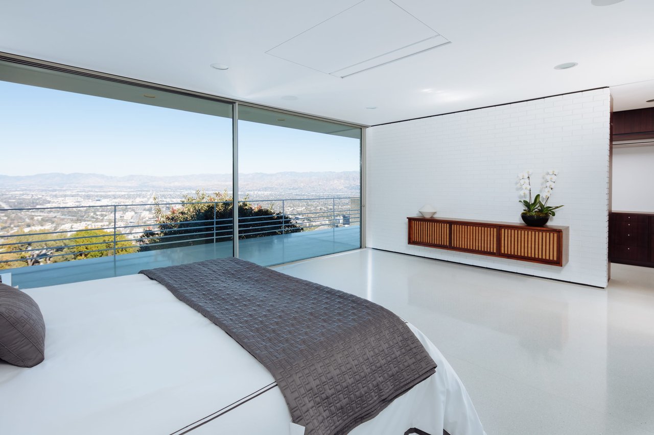 Contemporary Modern View Home
