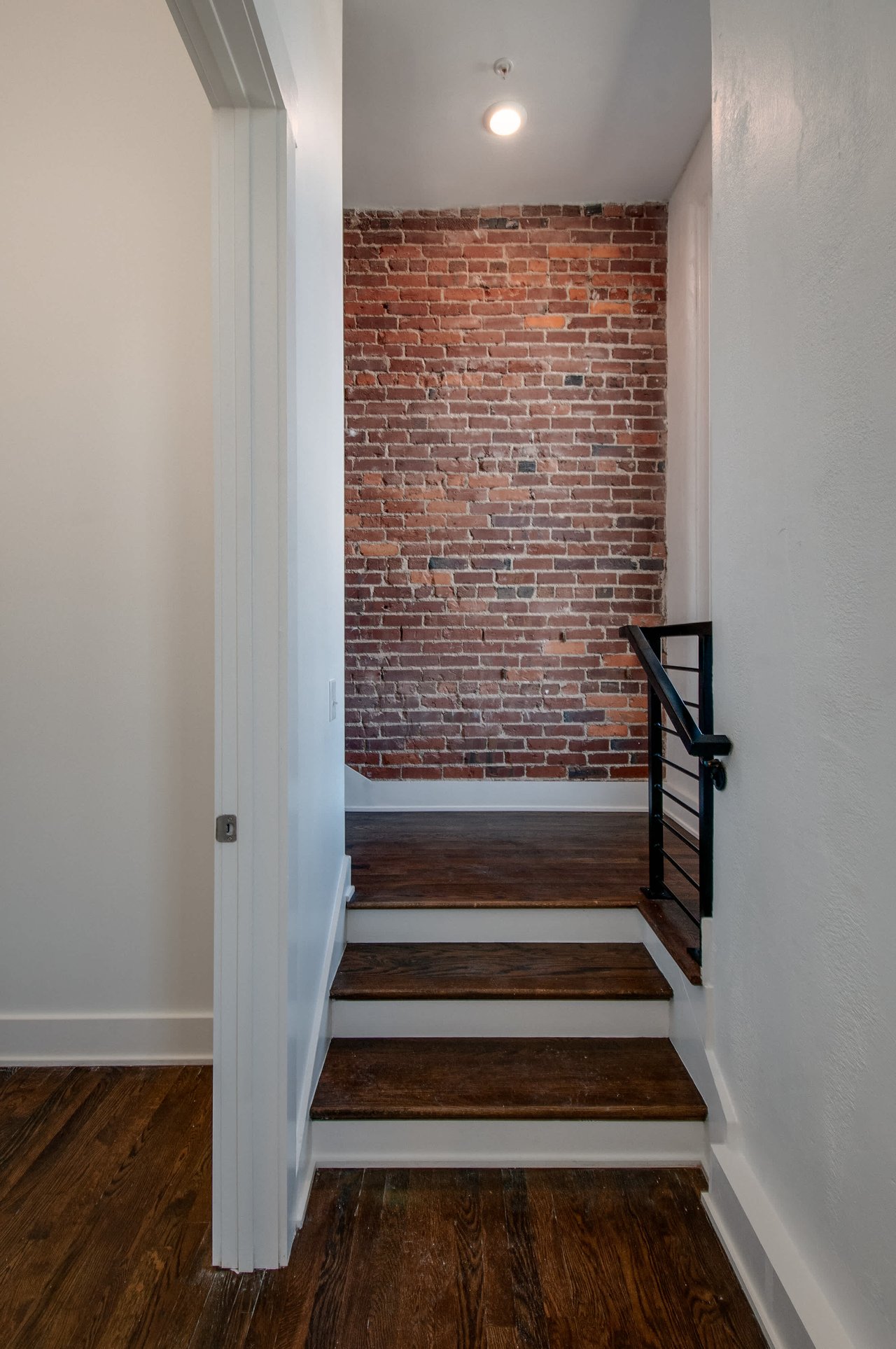 601 Madison St #302
