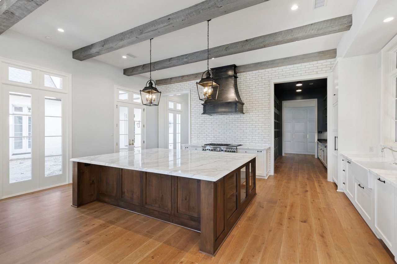 Under Contract! | 98 Hollymead | The Woodlands