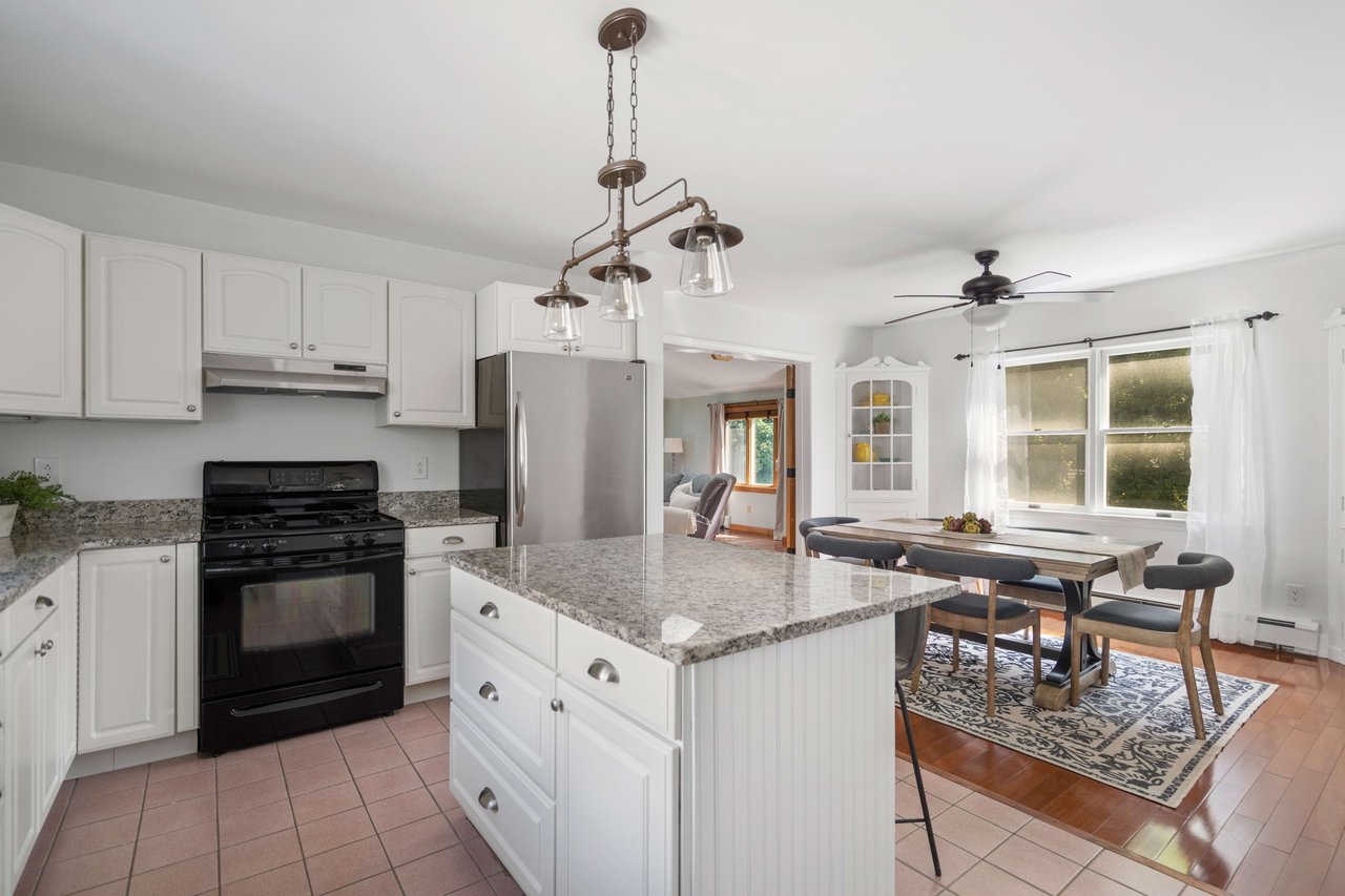 6 Hillside Avenue
