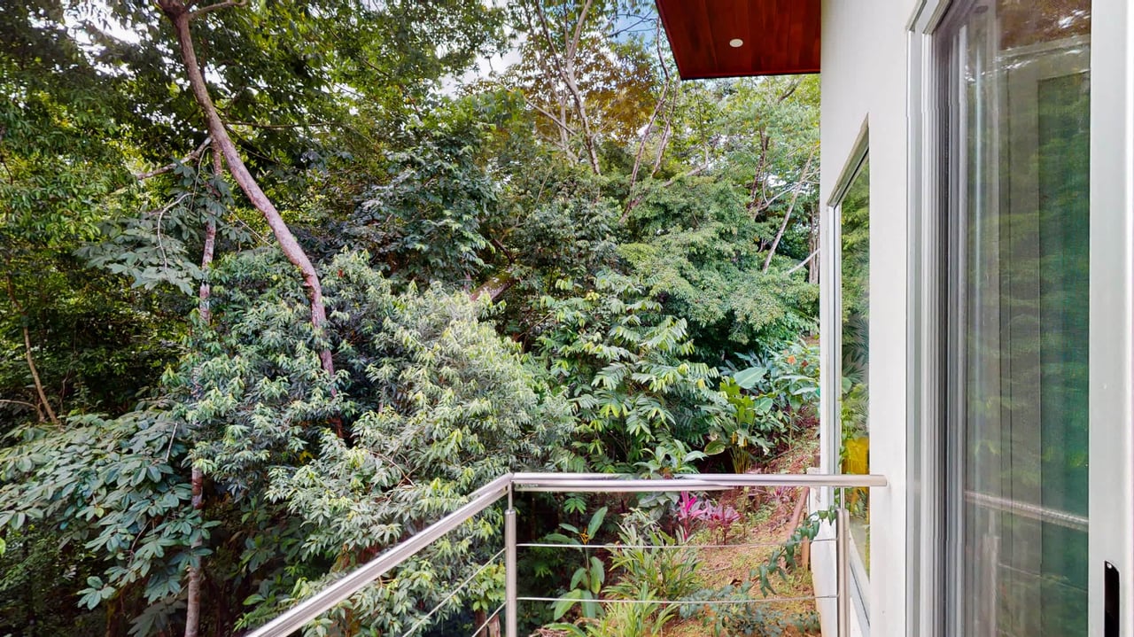 2 Bedroom House in Private Location with Glimpse of the Pacific