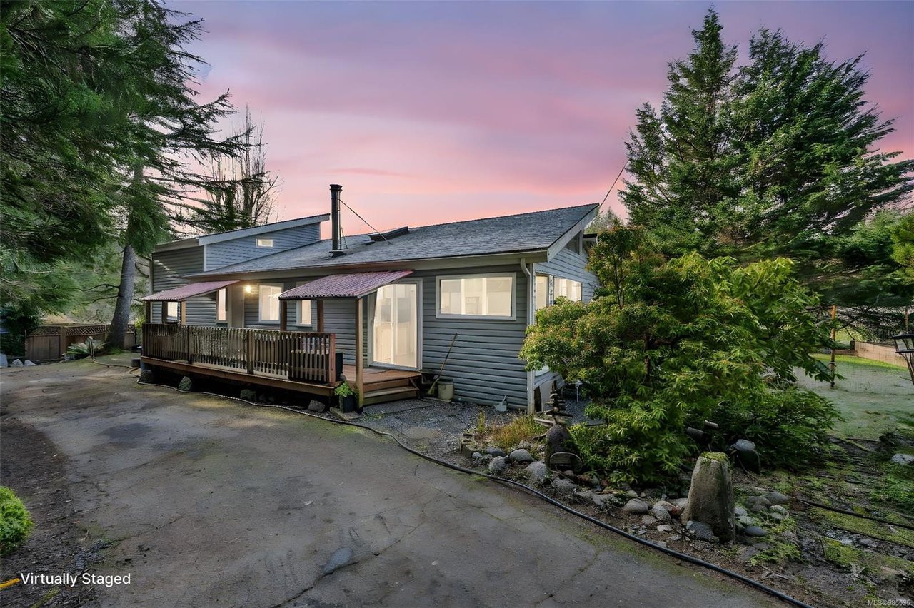 3398 Ridgeview Cres