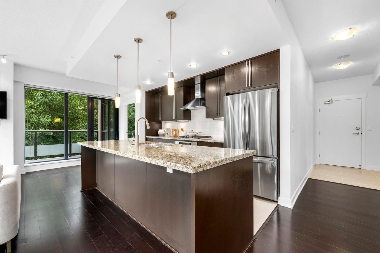 303-7088 18th Ave