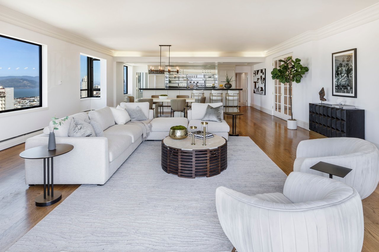 2,027 SqFt Corner View Condo On Nob Hill
