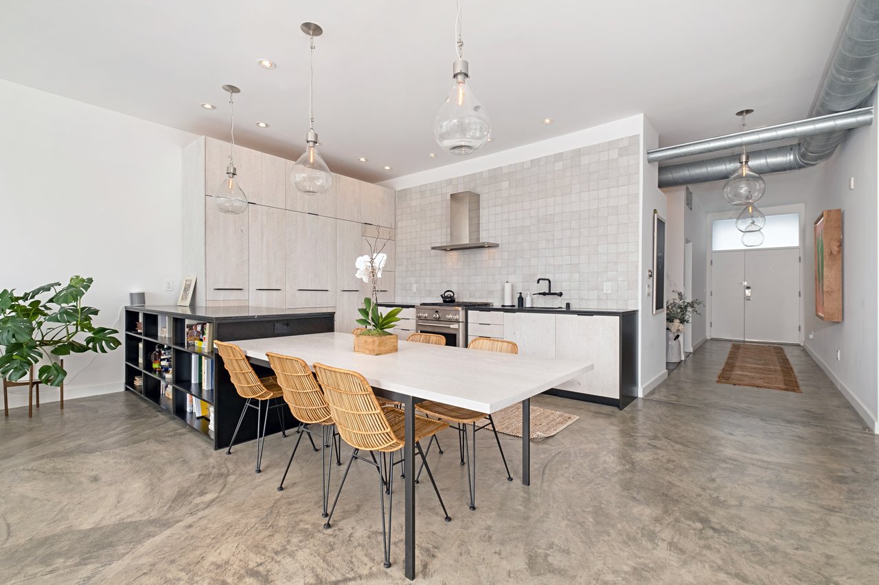Sophisticated Architectural Venice Loft