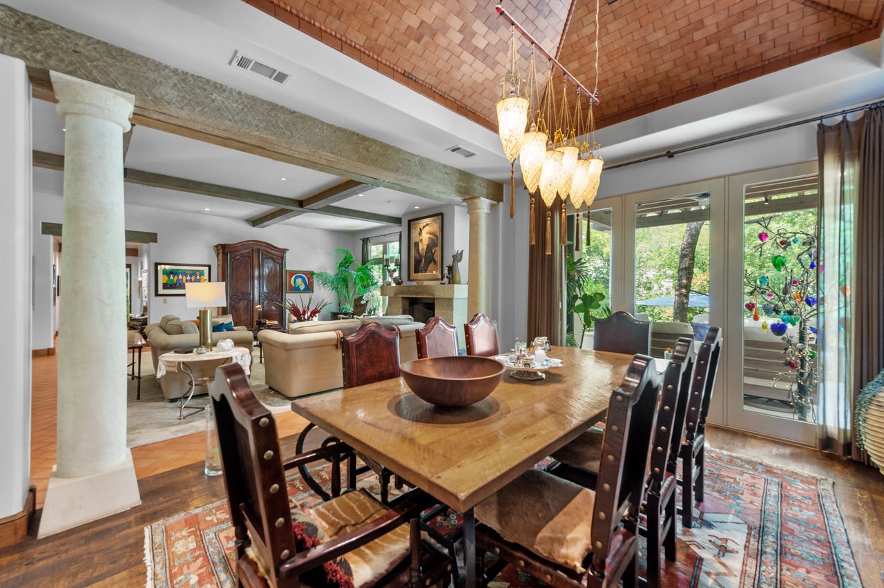 213 Crestwood Drive 
