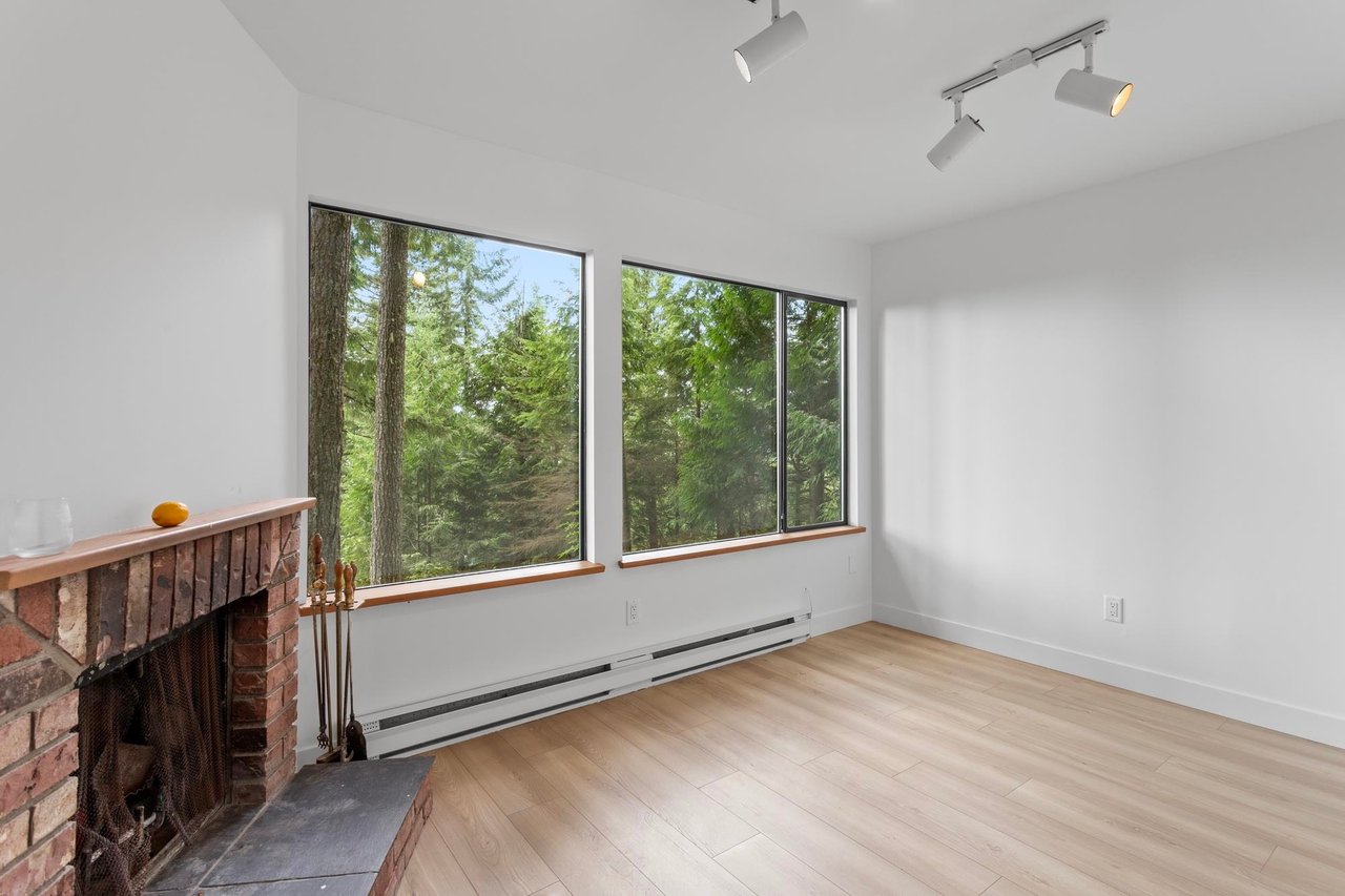 60 Sunset Dr