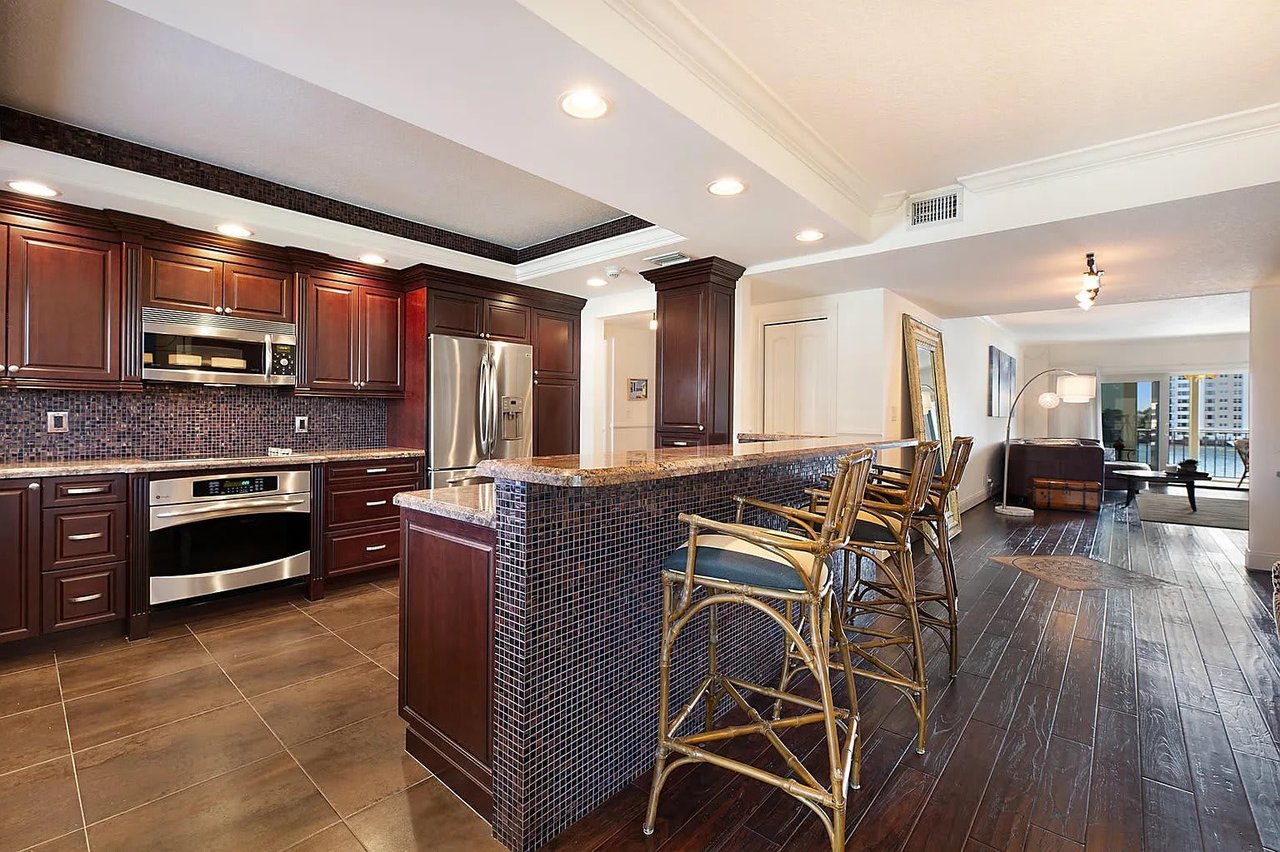 220 Macfarlane Dr Unit: 303