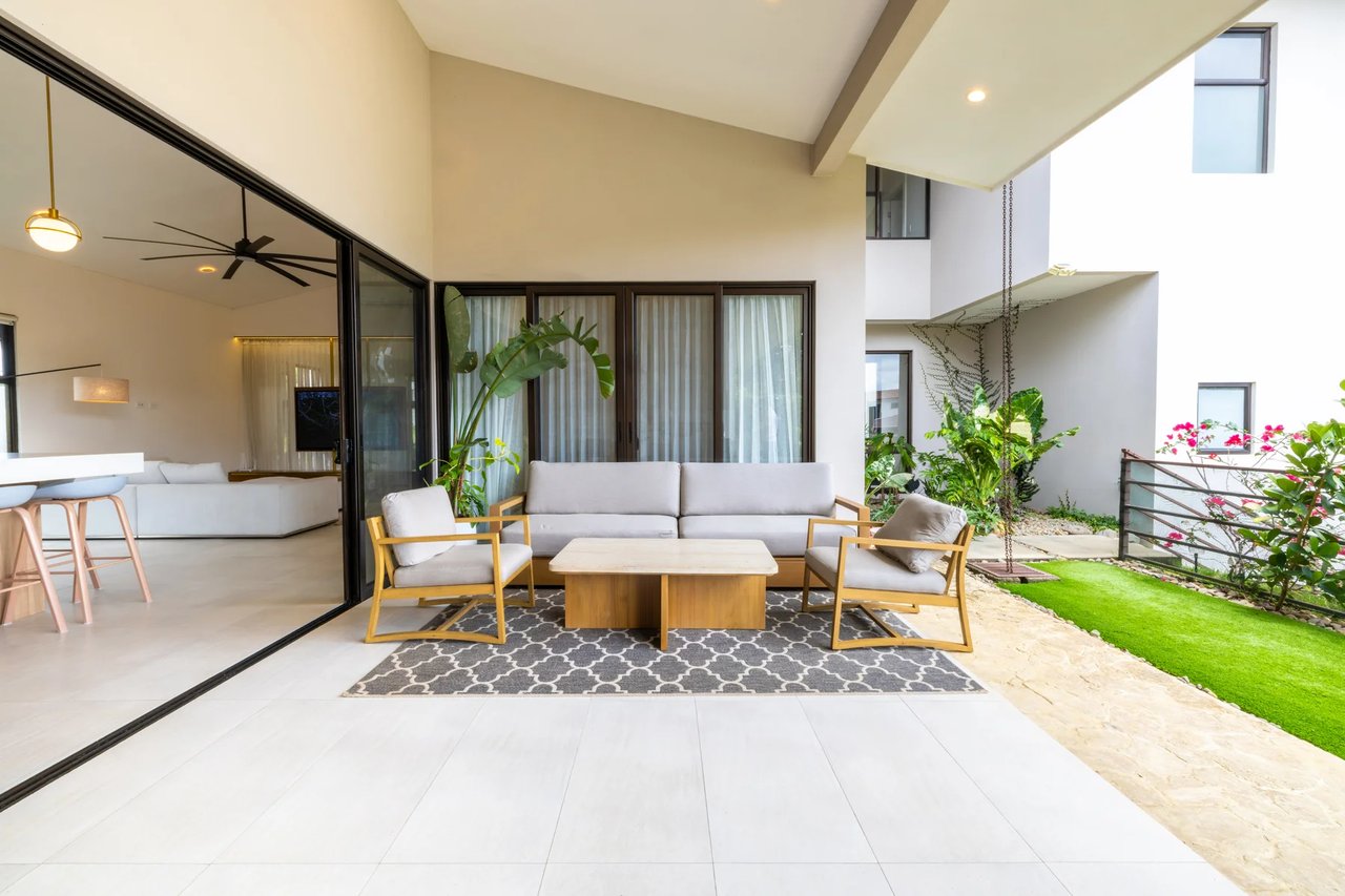 Modern Family Residence, Guacima, Alajuela