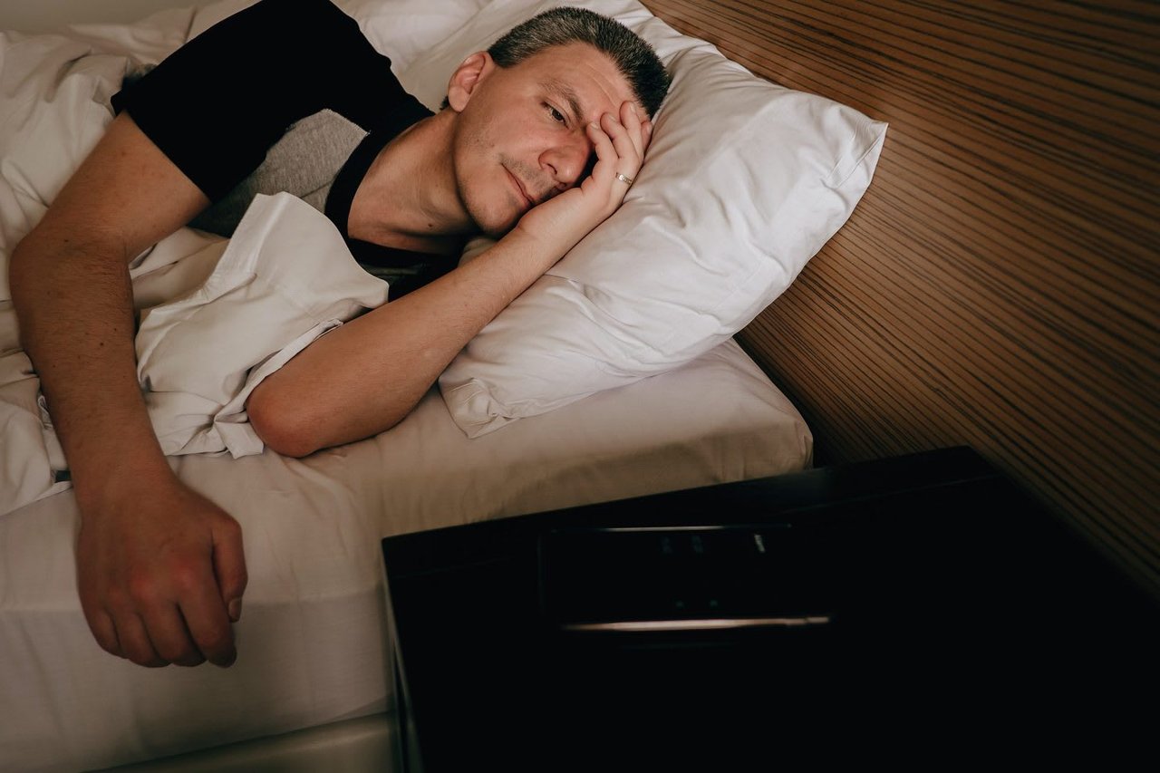 Daylight Saving Time Is Ending. 4 Ways To Keep The Time Change From Wreaking Havoc On Your Sleep