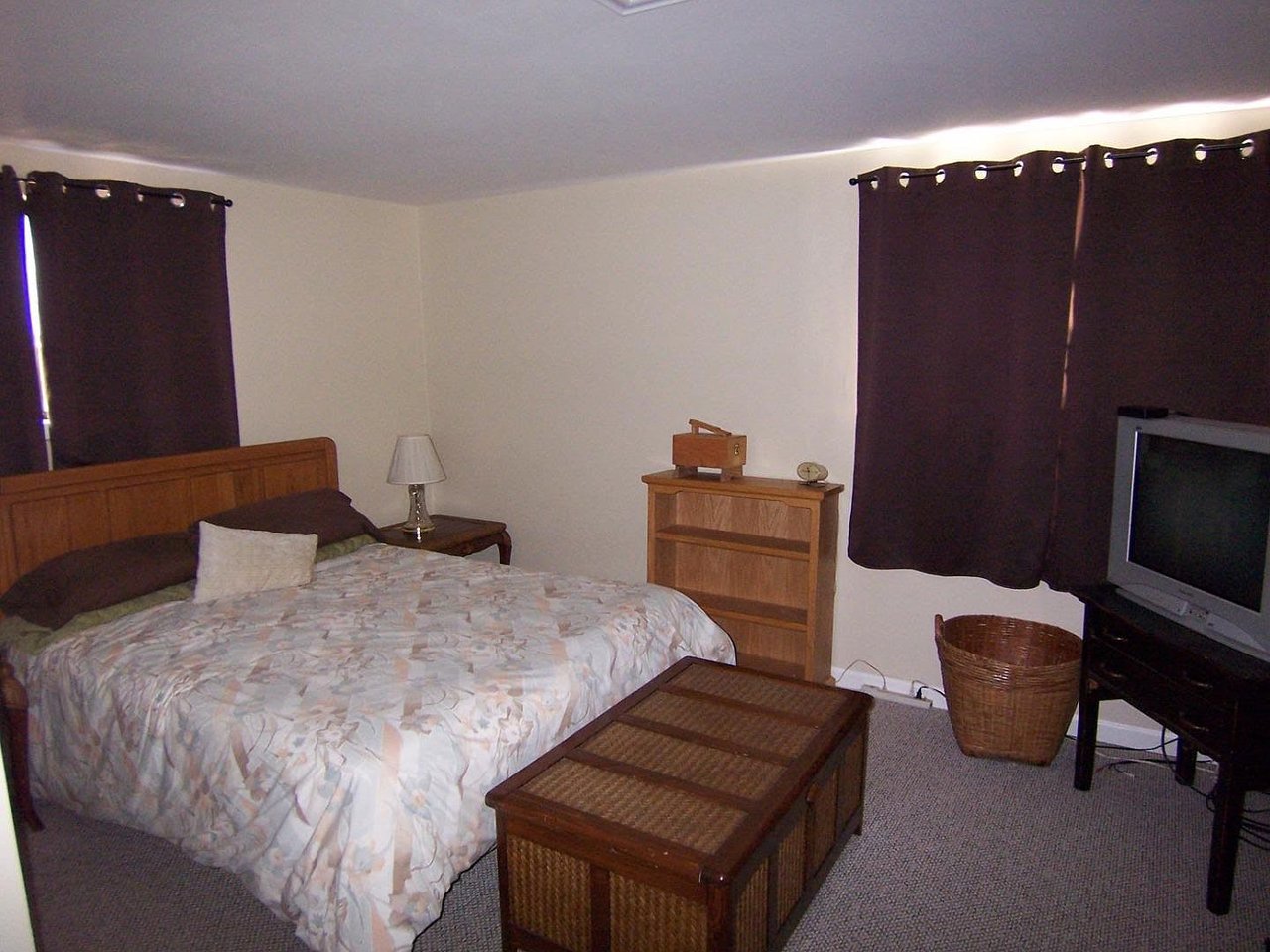 1246 Amador Ave