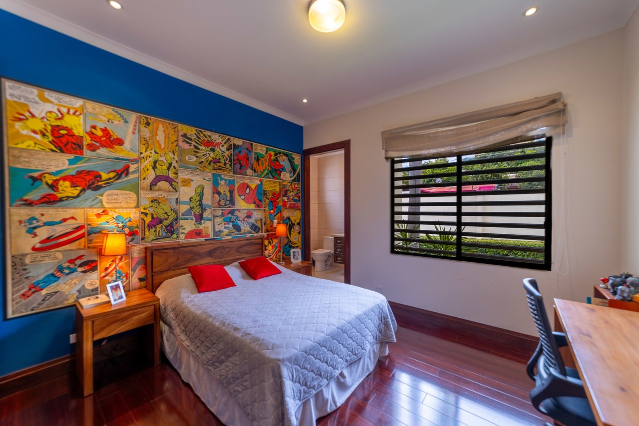 City Family Home, Escazu, San Jose