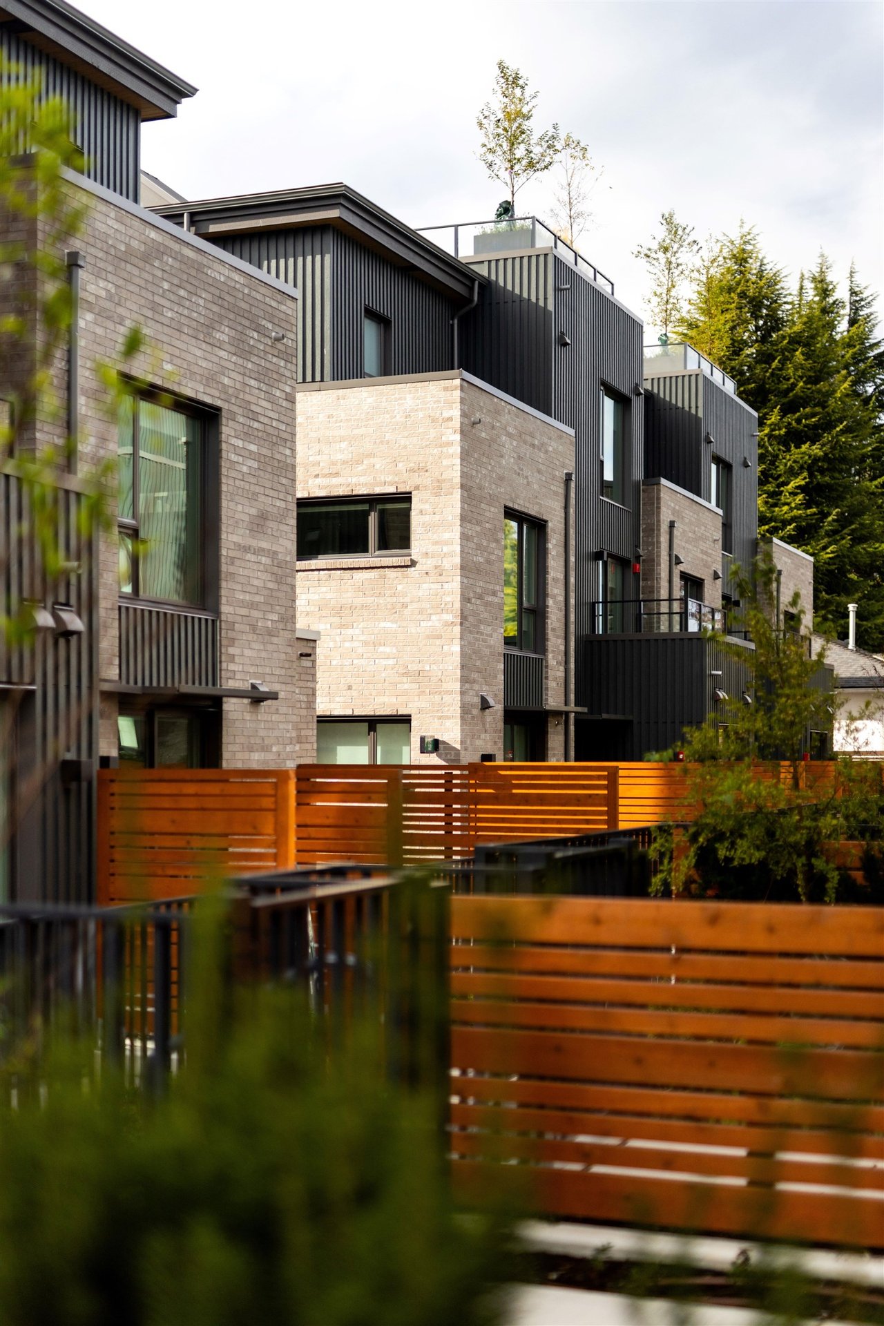 113-745 W 49th Ave
