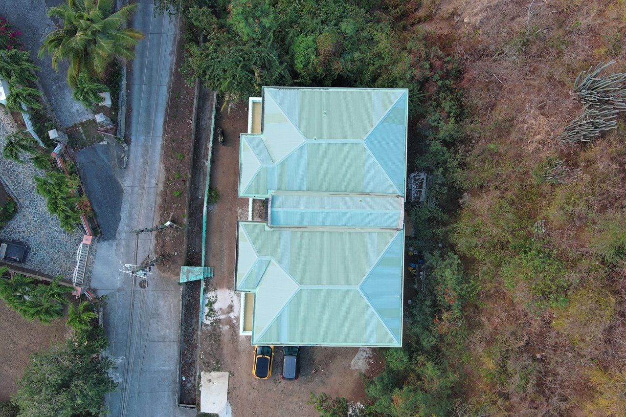 194 Multifamily With Charming Views