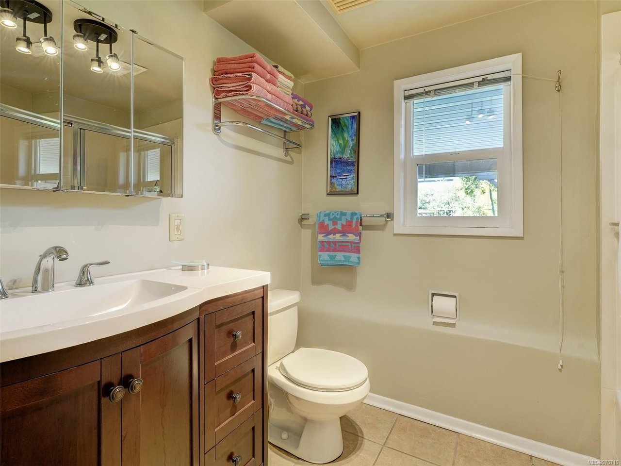2105 Lorne Terr