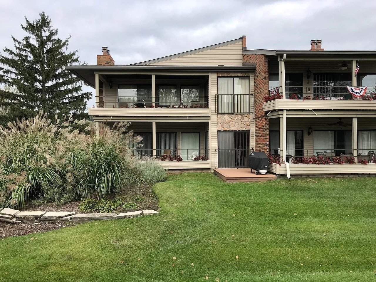 19 Abbey Villa Cir