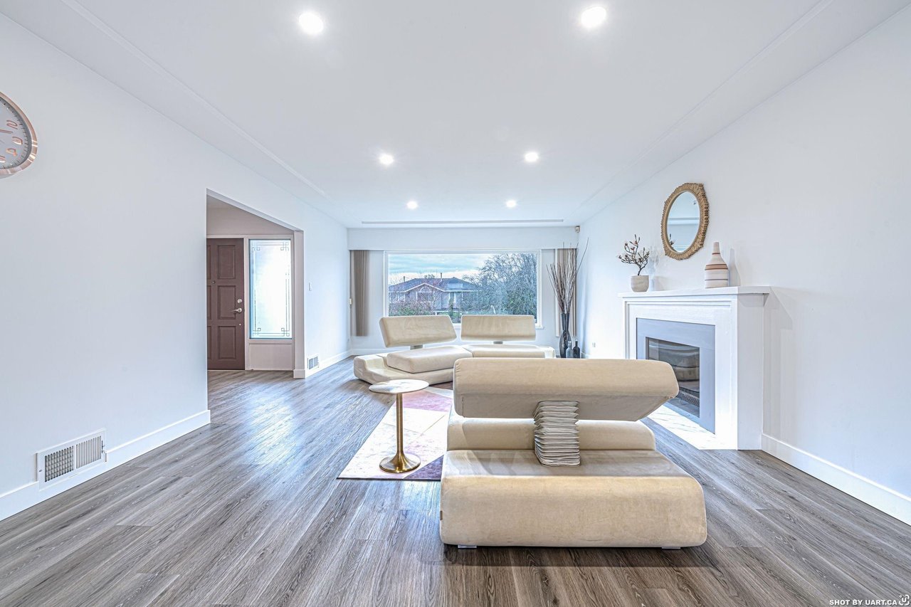 466 W 27th Ave
