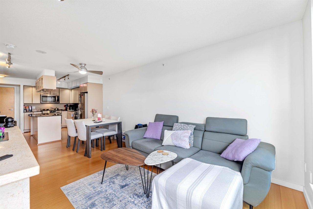 602-683 W Victoria Park
