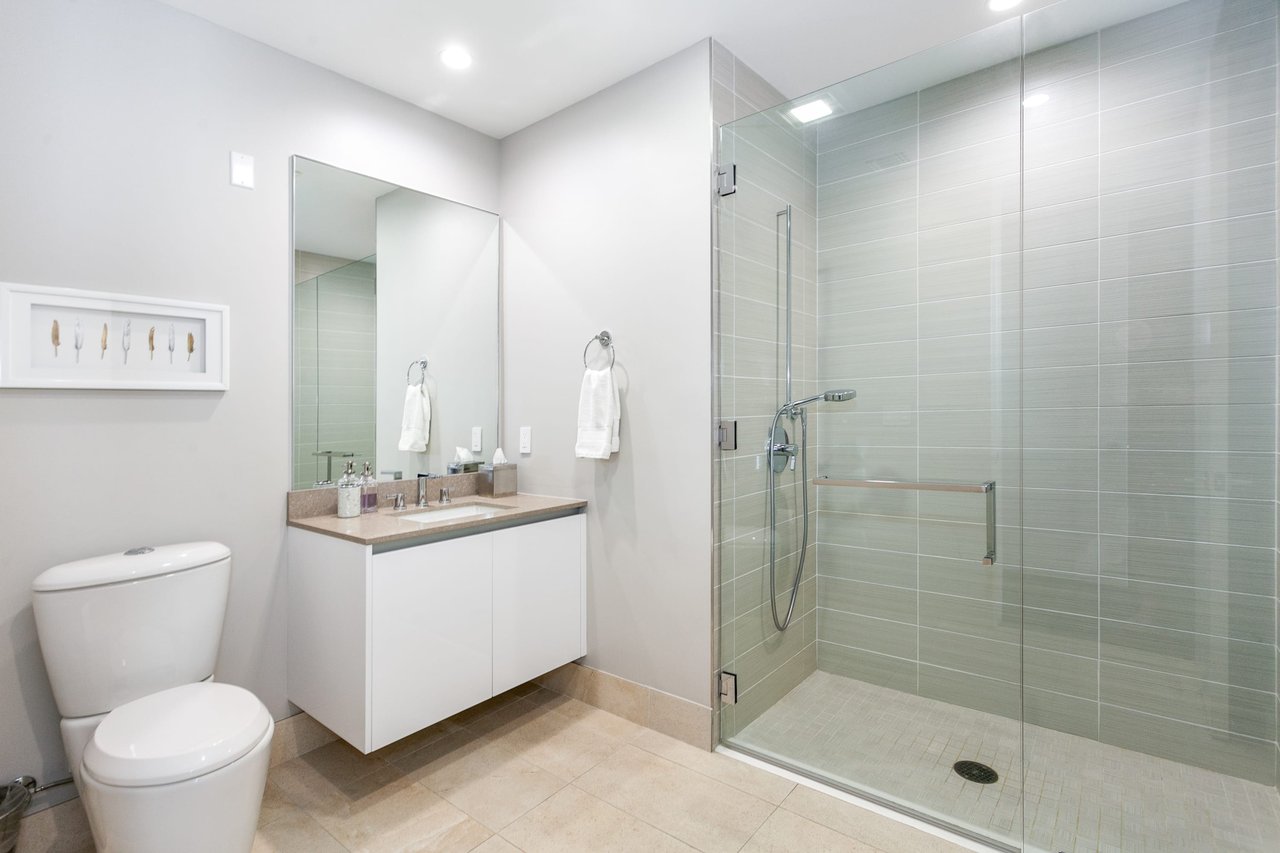 460 N Palm Drive Unit 106