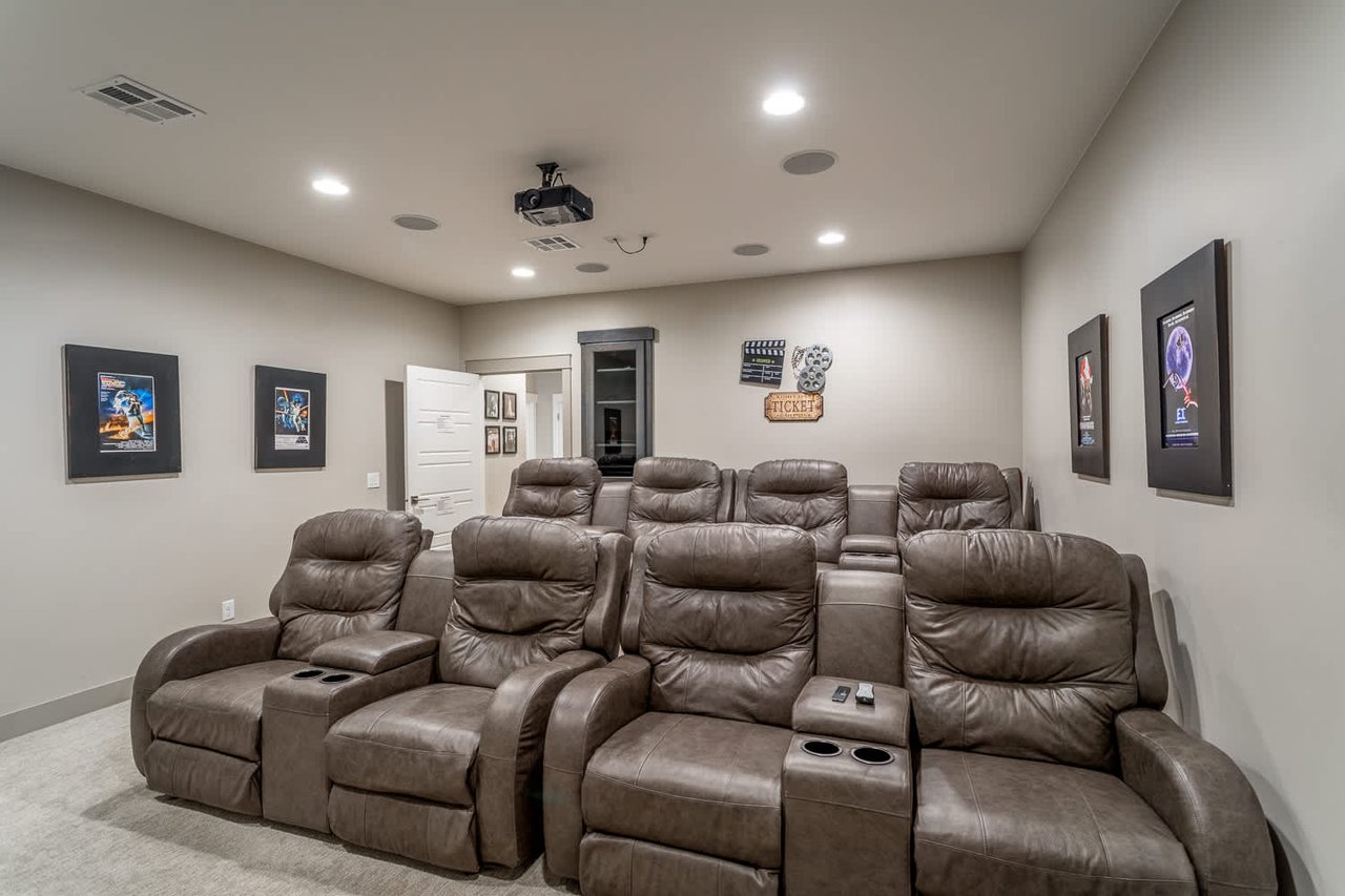 258 W Blue Quartz Dr