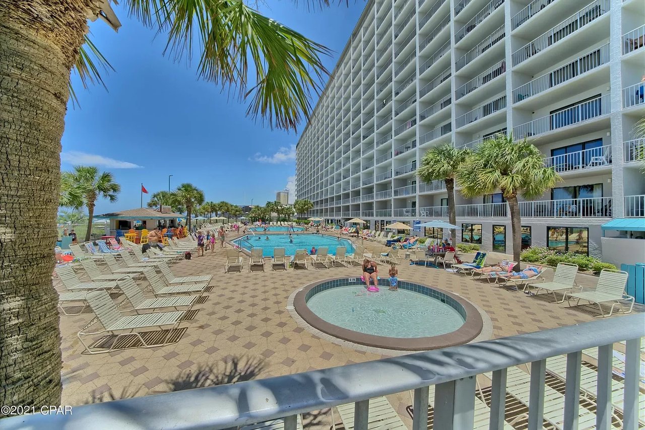 8743 Thomas Drive Unit 209