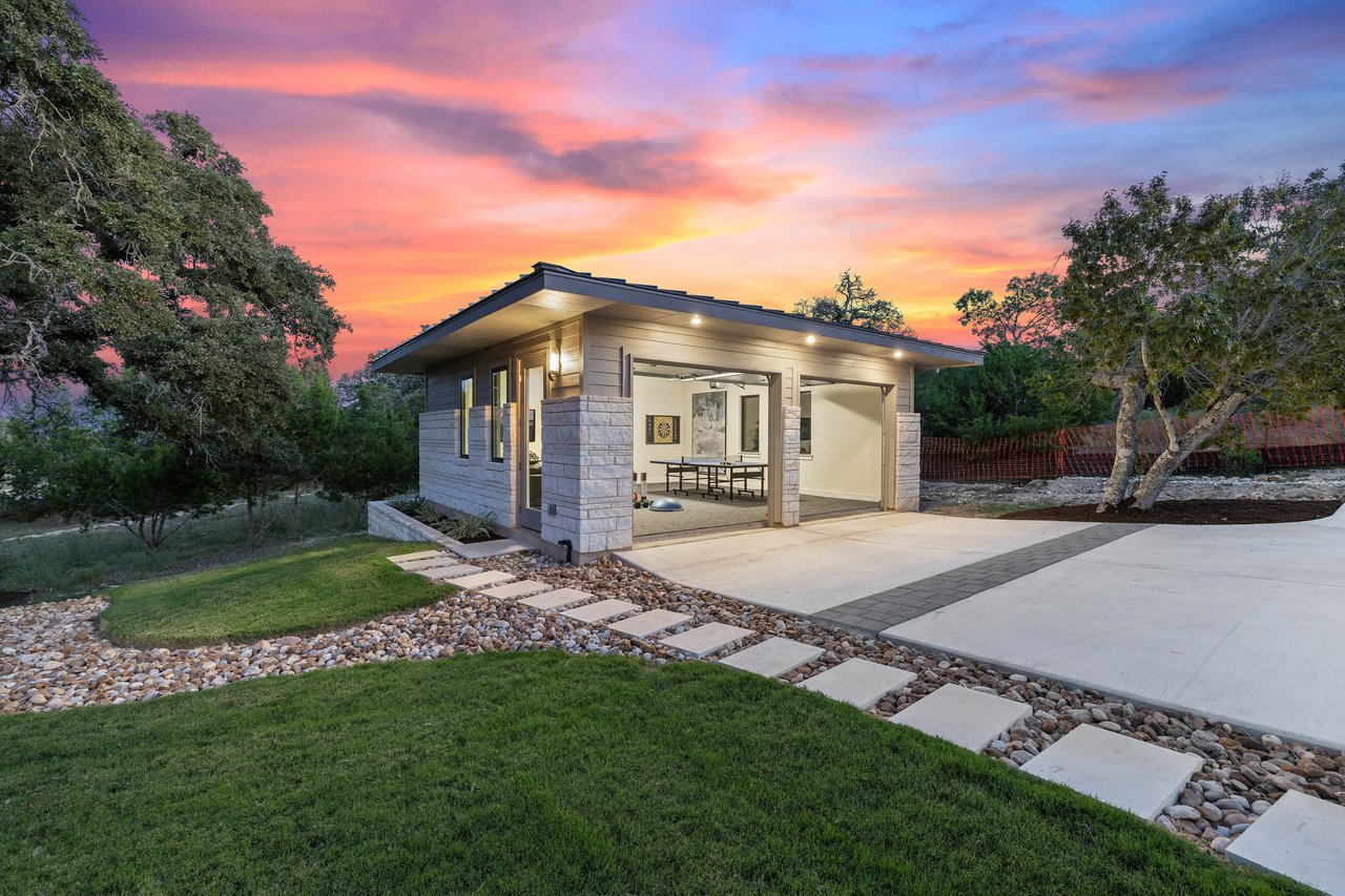 Bee Caves Single Story with Air Conditioned 2nd 2-Car Garage/ADU