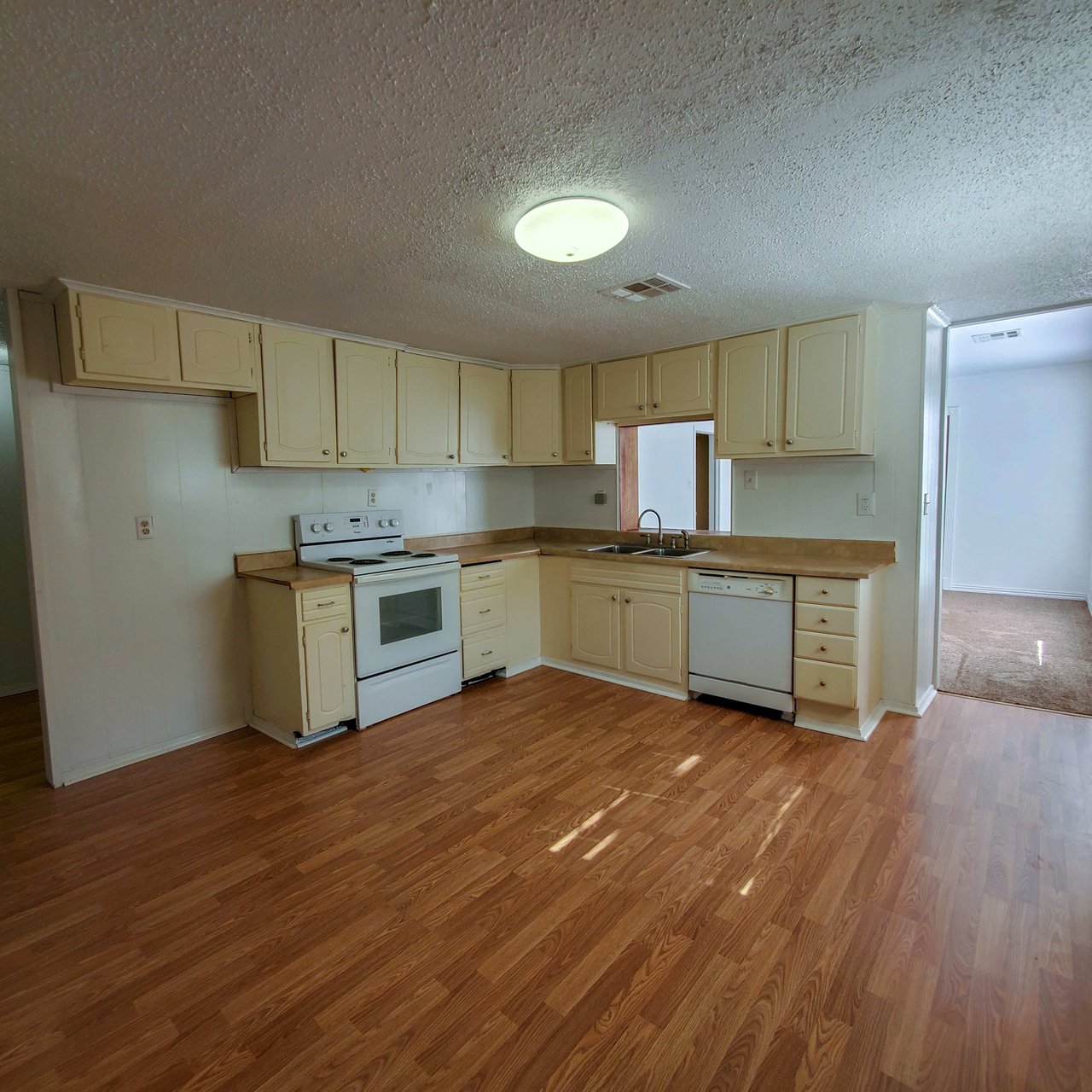 718 North Beard Ave