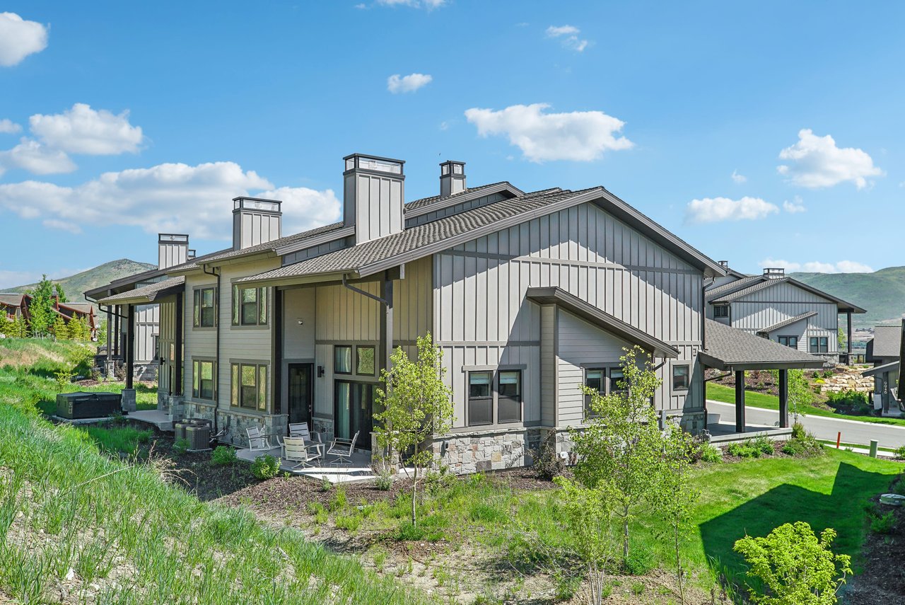 9957 N Meer Circle